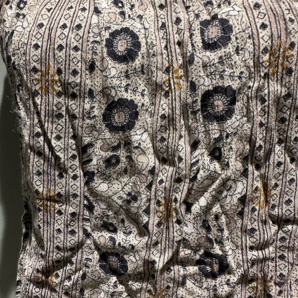 Off the shoulder patterned top - Picture 3 of 4